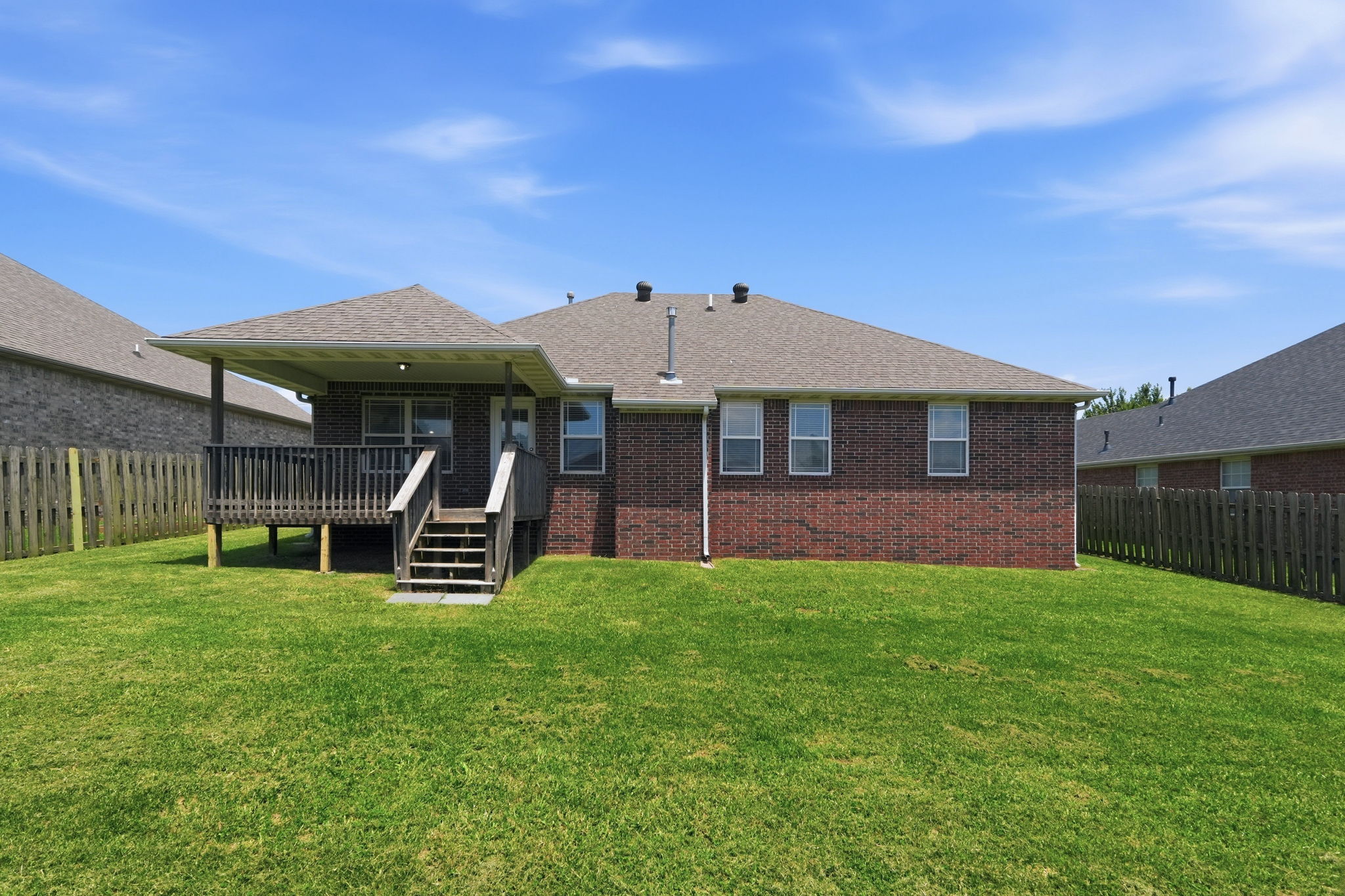  Photo 32