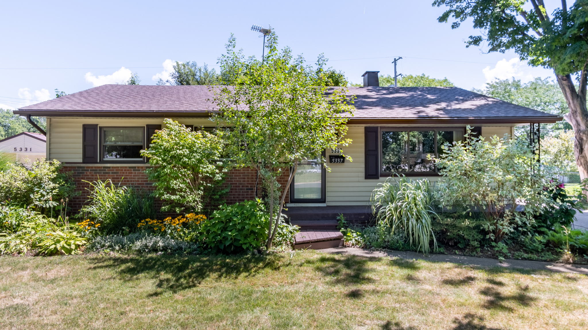 5337 Seymour Rd, Swartz Creek, MI 48473 Michigan Video Tours