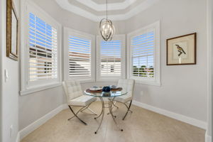 Kitchen Dining Area
