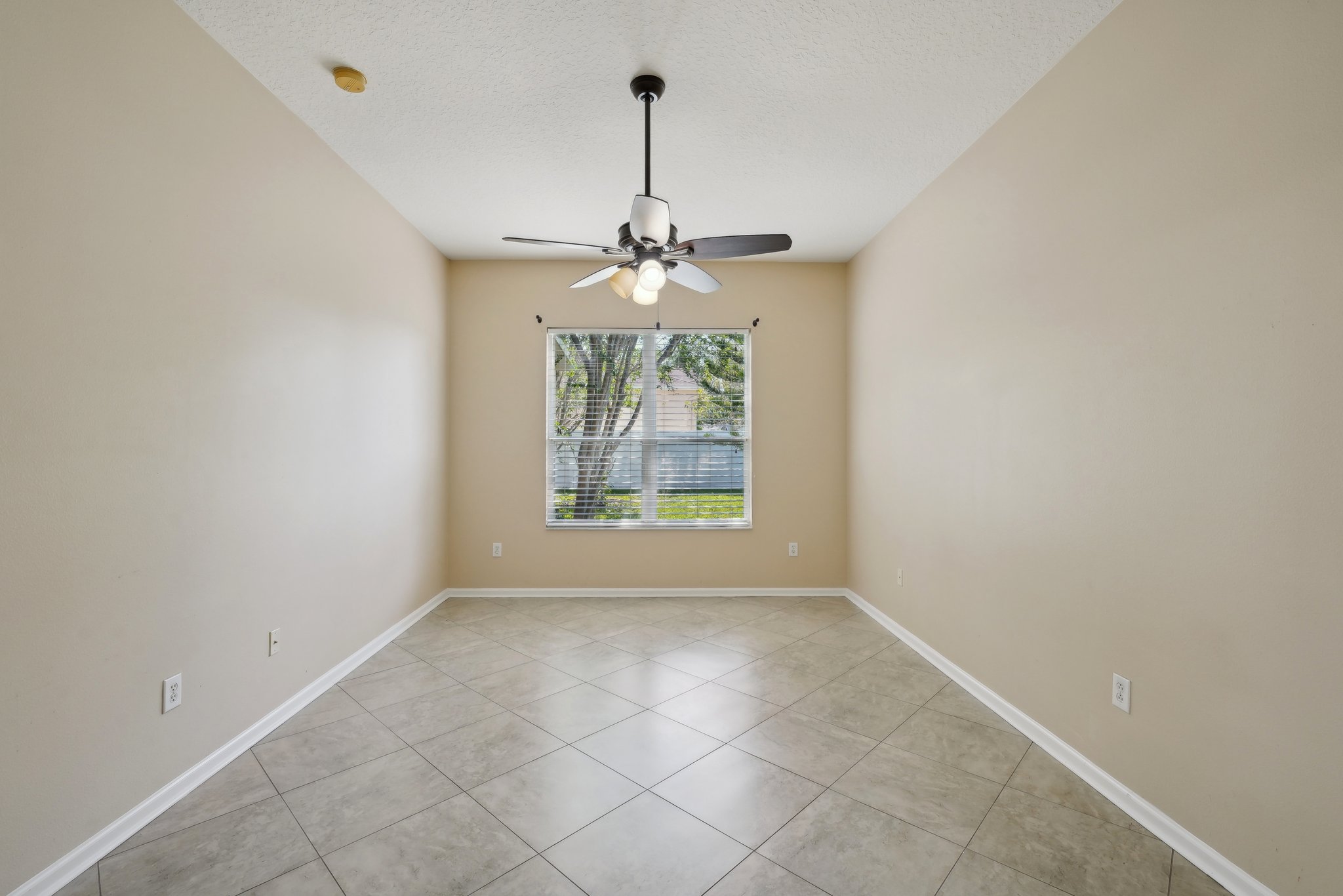 Riva Ridge Dr-1605-036.jpg