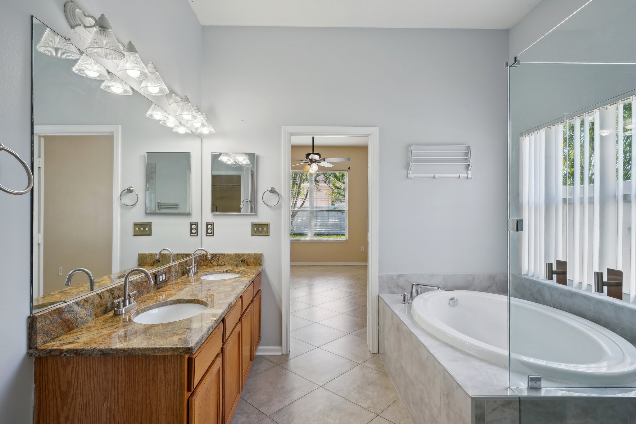 Riva Ridge Dr-1605-041.jpg