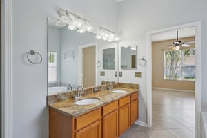 Riva Ridge Dr-1605-042.jpg