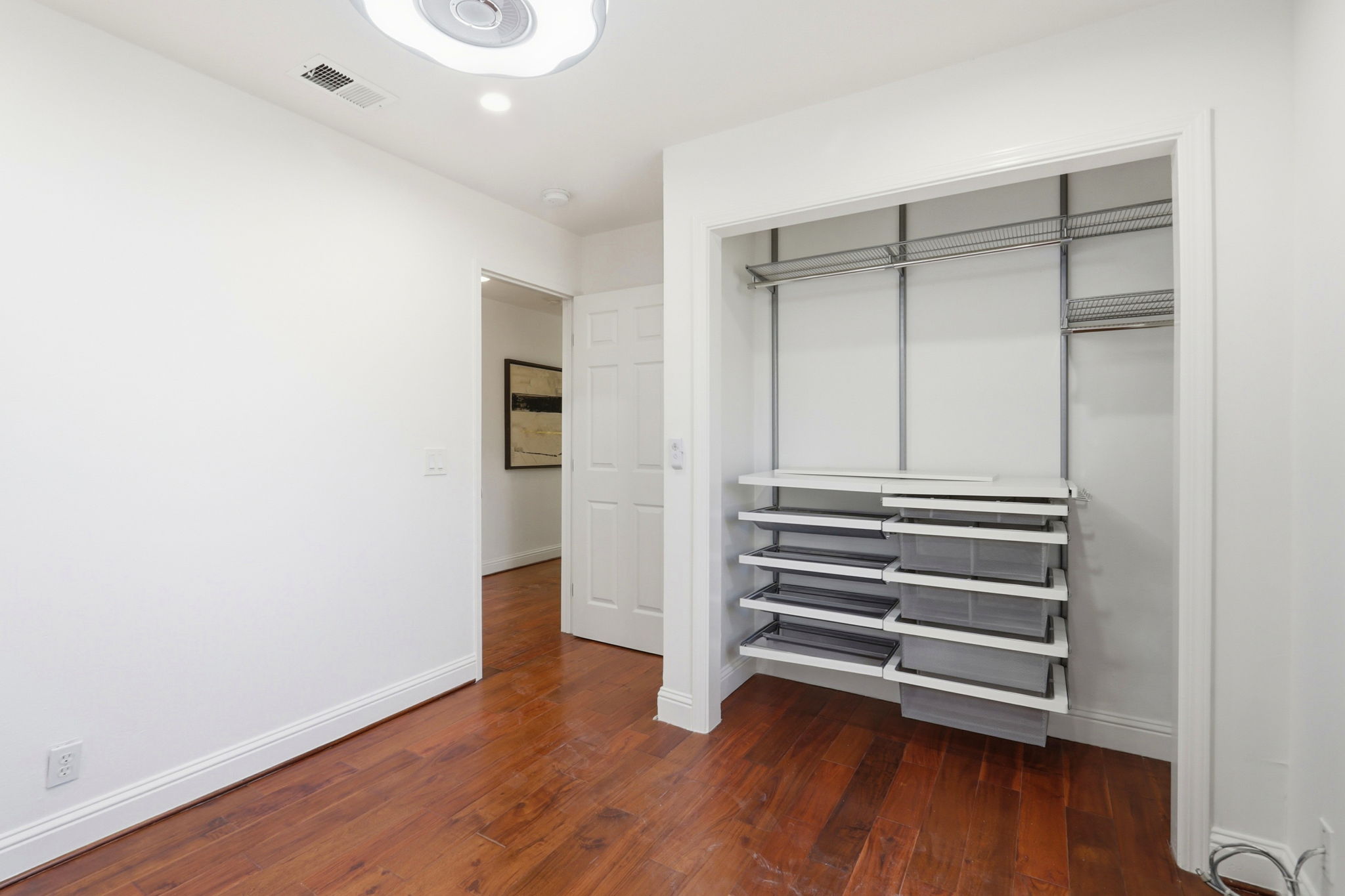 022_F8_5341 Larch Grove Pl