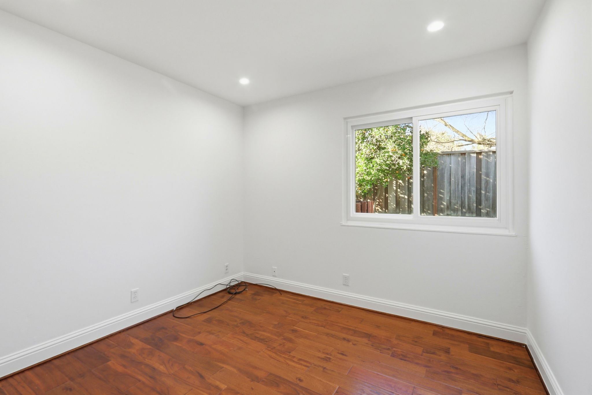 023_F8_5341 Larch Grove Pl