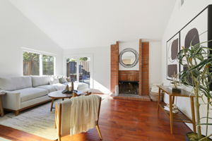 006_F8_5341 Larch Grove Pl