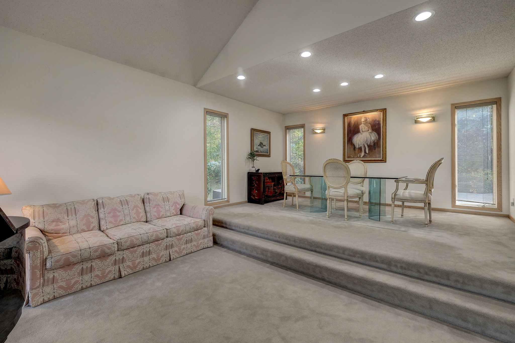8 Living room
