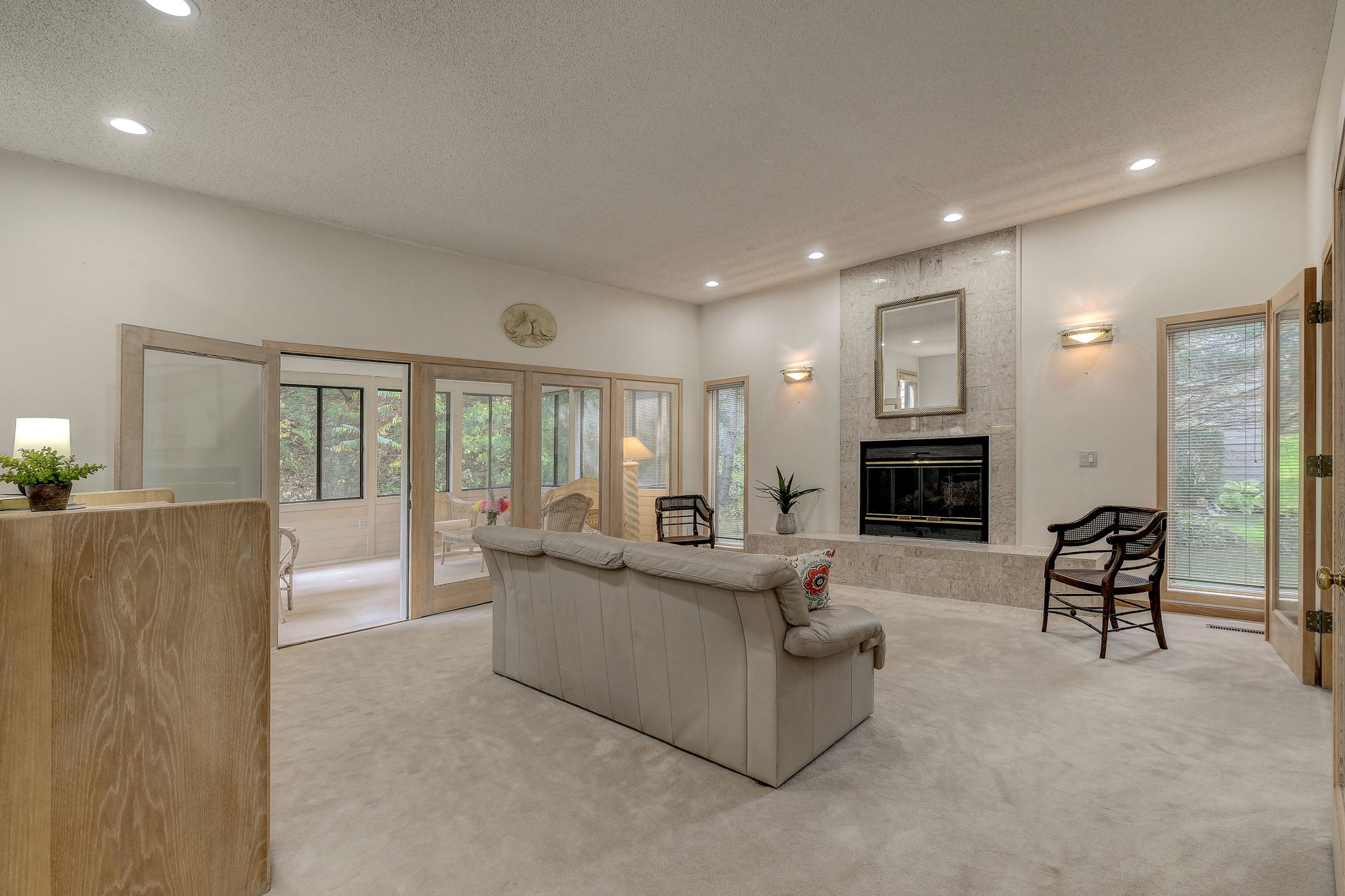 13 Family room