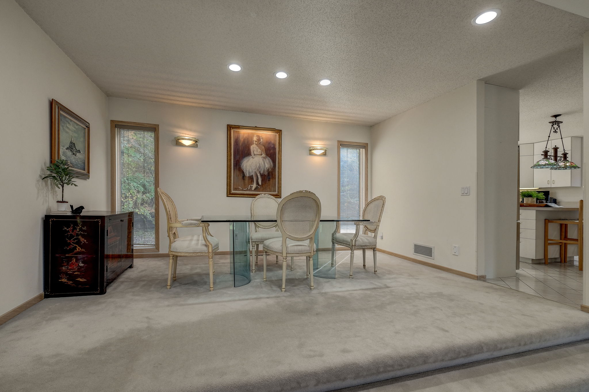 11.5 Dining room
