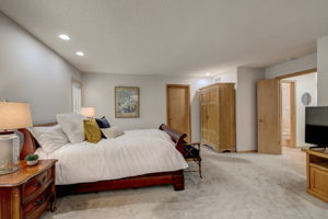 23 Bedroom