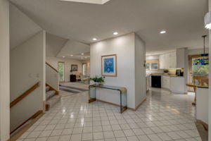 5 Foyer