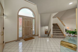 4 Foyer