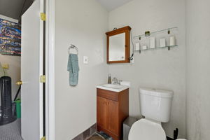  Photo 33