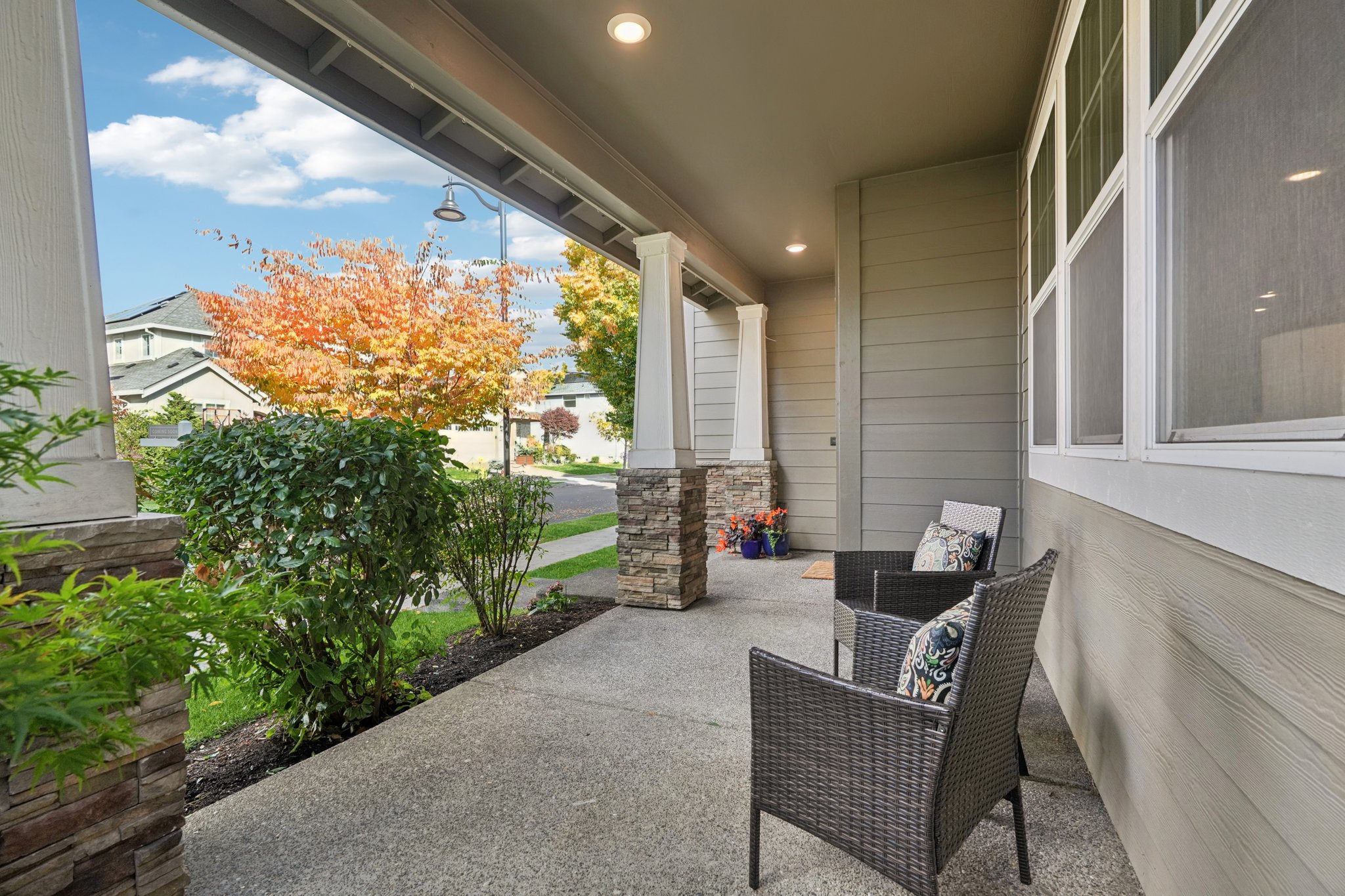 SE Thornapple St-L2110-006.jpg