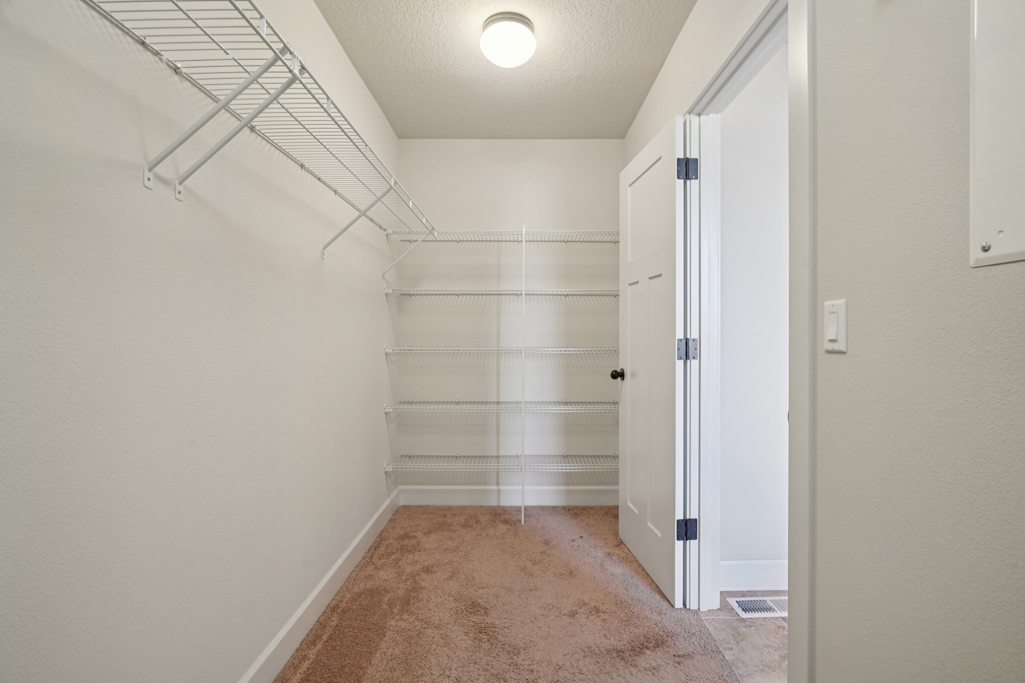 SE Thornapple St-L2110-030.jpg