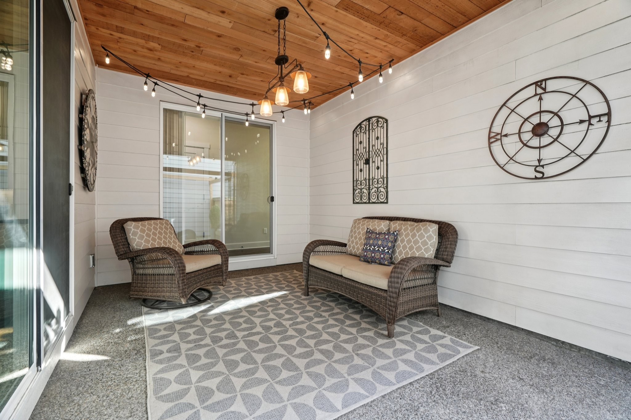 SE Thornapple St-L2110-042.jpg