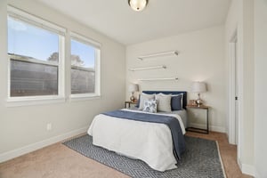 SE Thornapple St-L2110-024.jpg