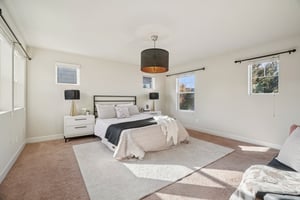 SE Thornapple St-L2110-026.jpg