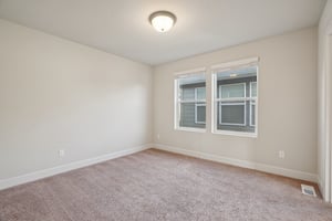 SE Thornapple St-L2110-031.jpg