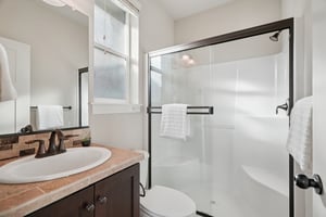 SE Thornapple St-L2110-036.jpg