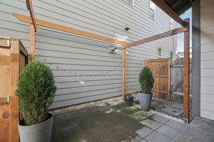 SE Thornapple St-L2110-045.jpg