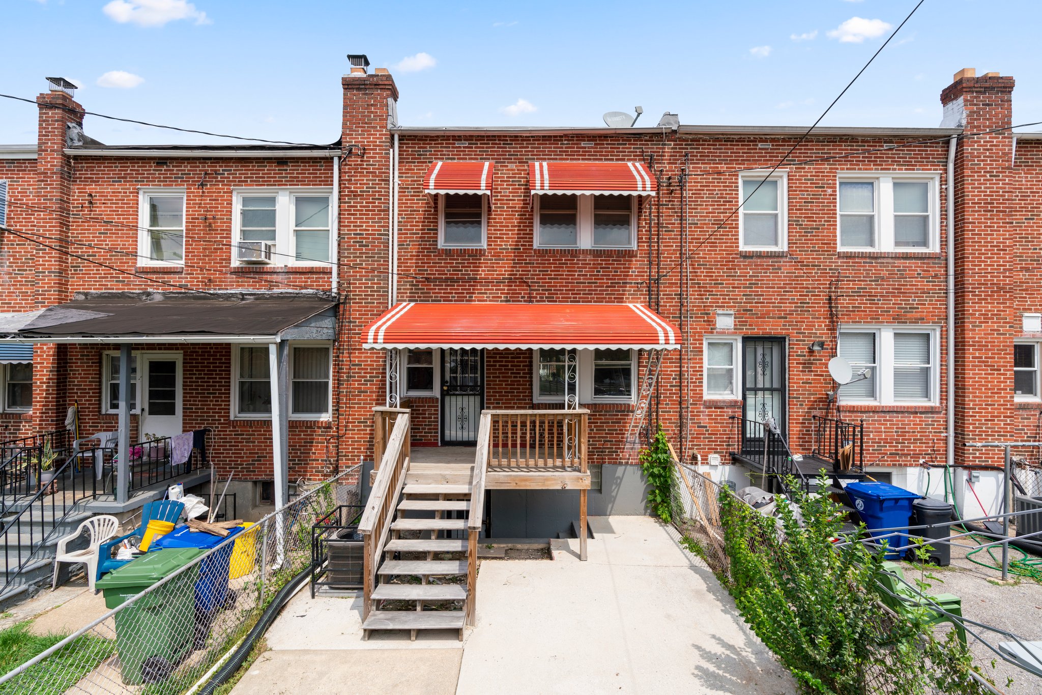 37. Back of house.jpg