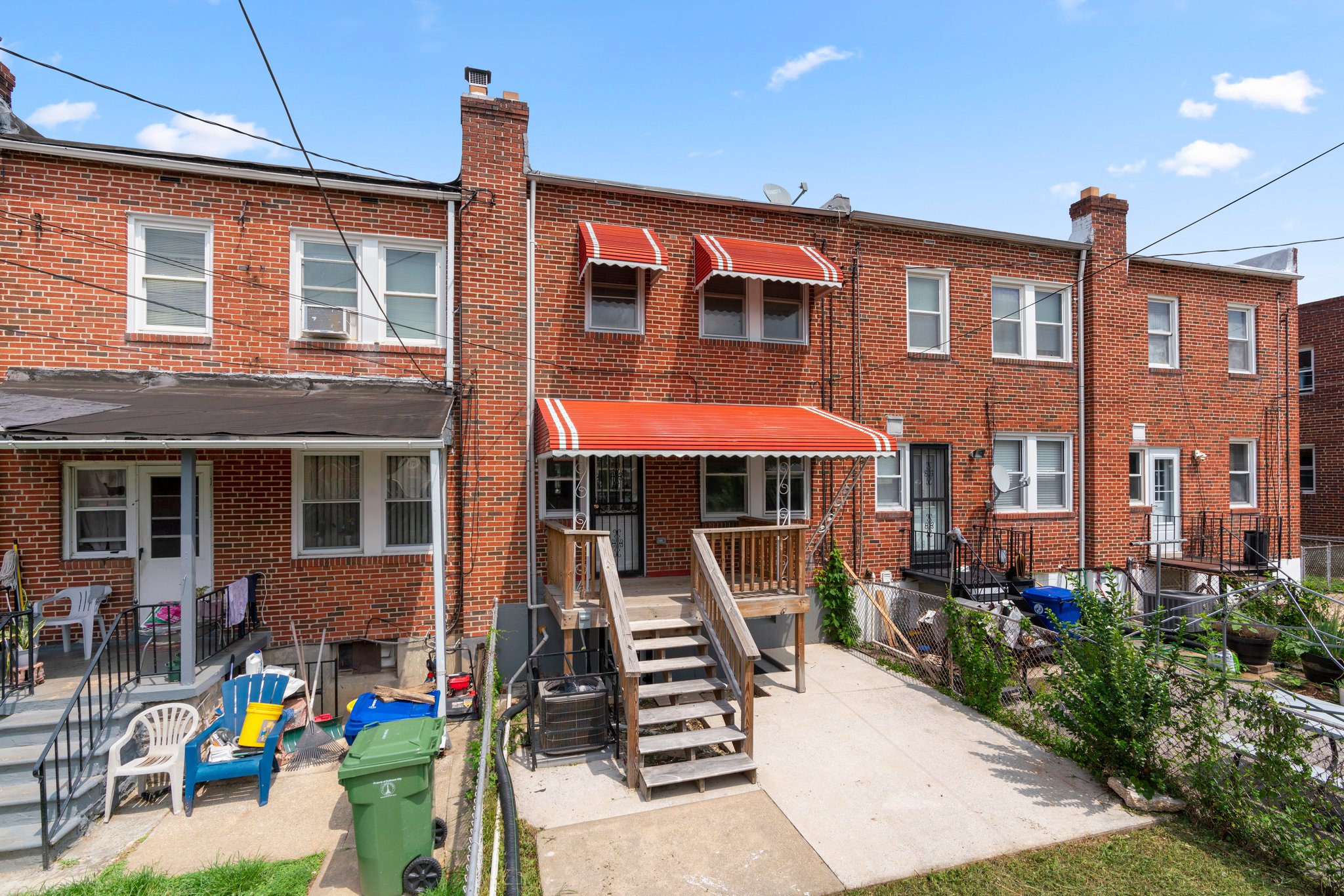 38. Back of house.jpg