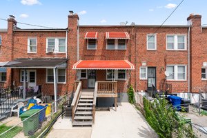 37. Back of house.jpg