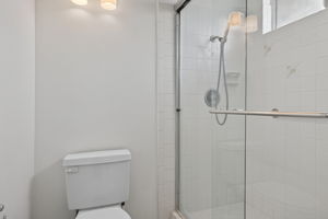  Photo 37