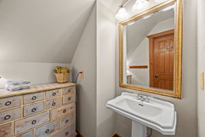 Sink and vanity area