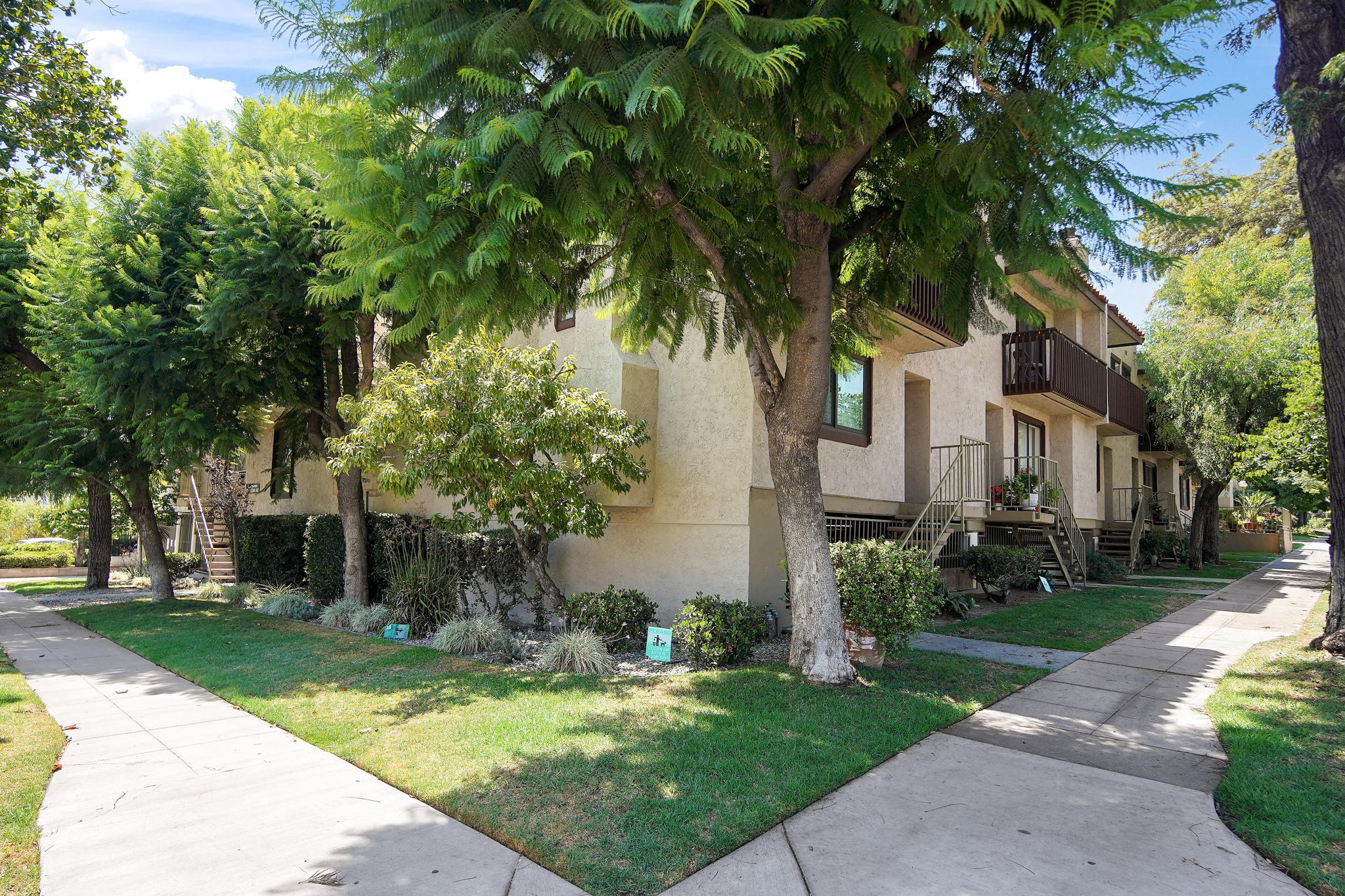 535 E Cedar Avenue unit  L-4