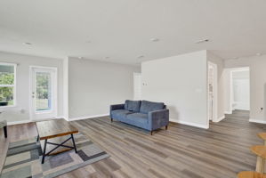 535 Mary Lou Way 15