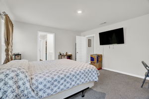 535 Mary Lou Way 25