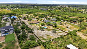  Photo 90