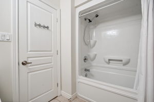  Photo 37
