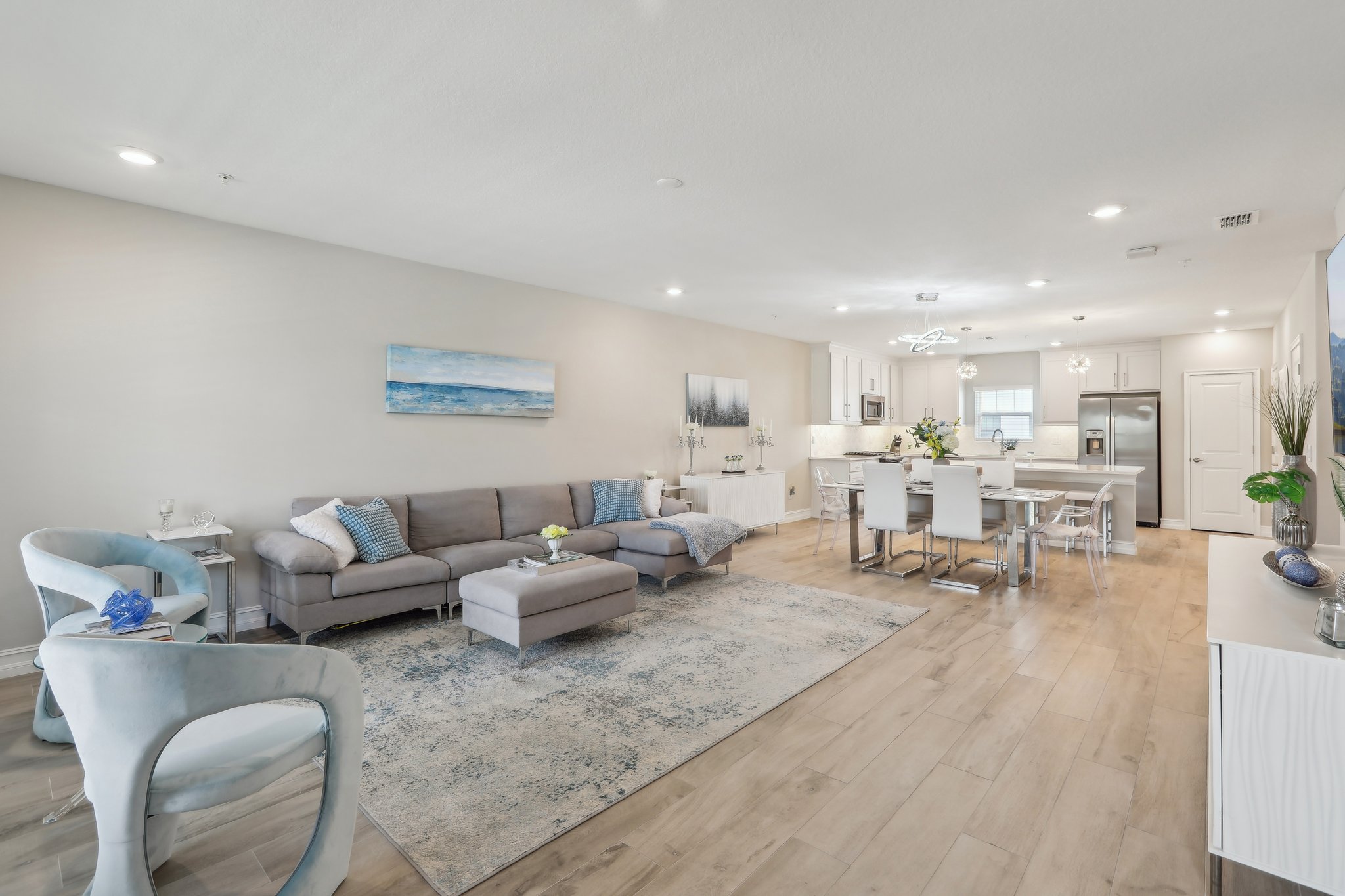 Bridge St unit 15-1104-012.jpg