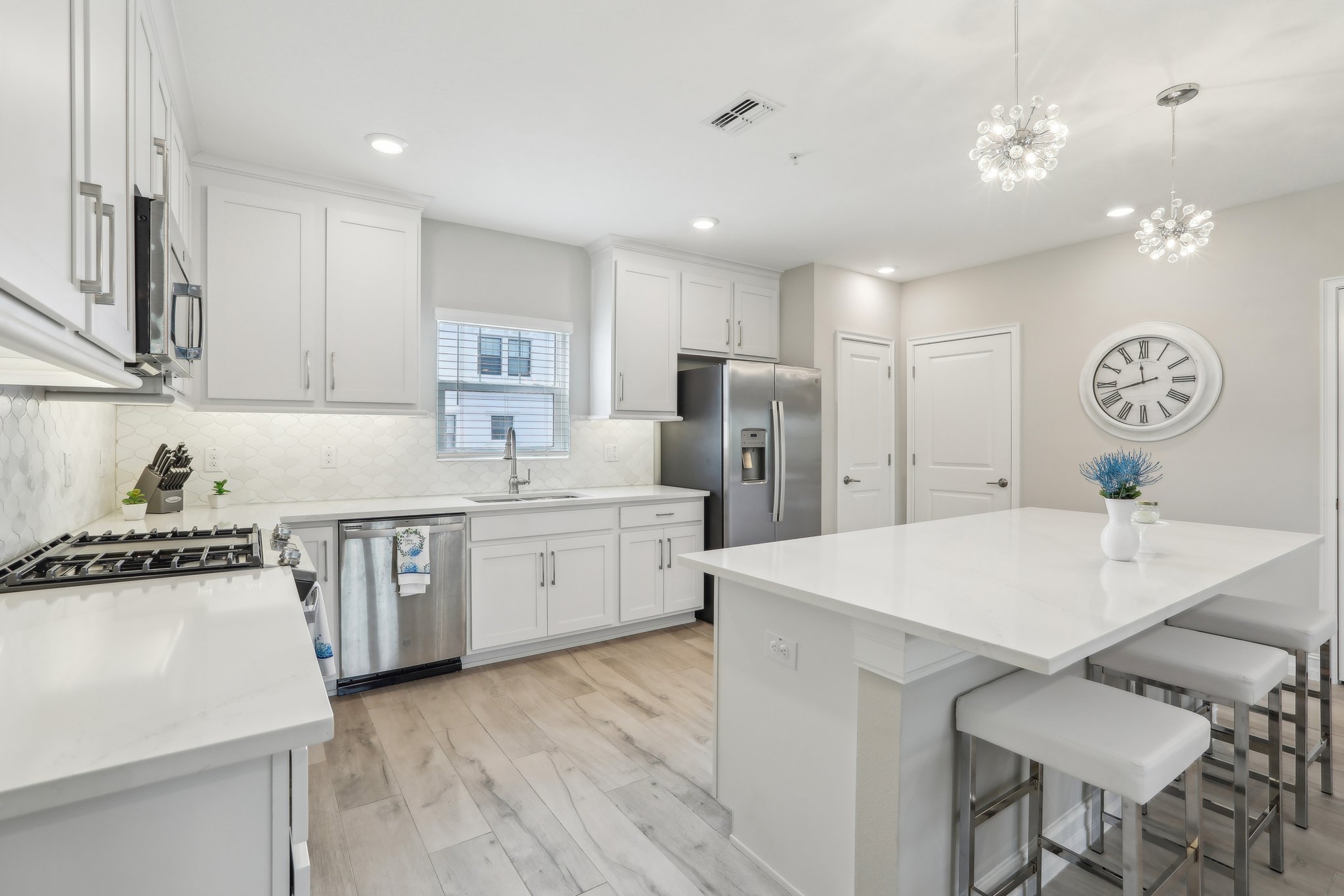 Bridge St unit 15-1104-017.jpg