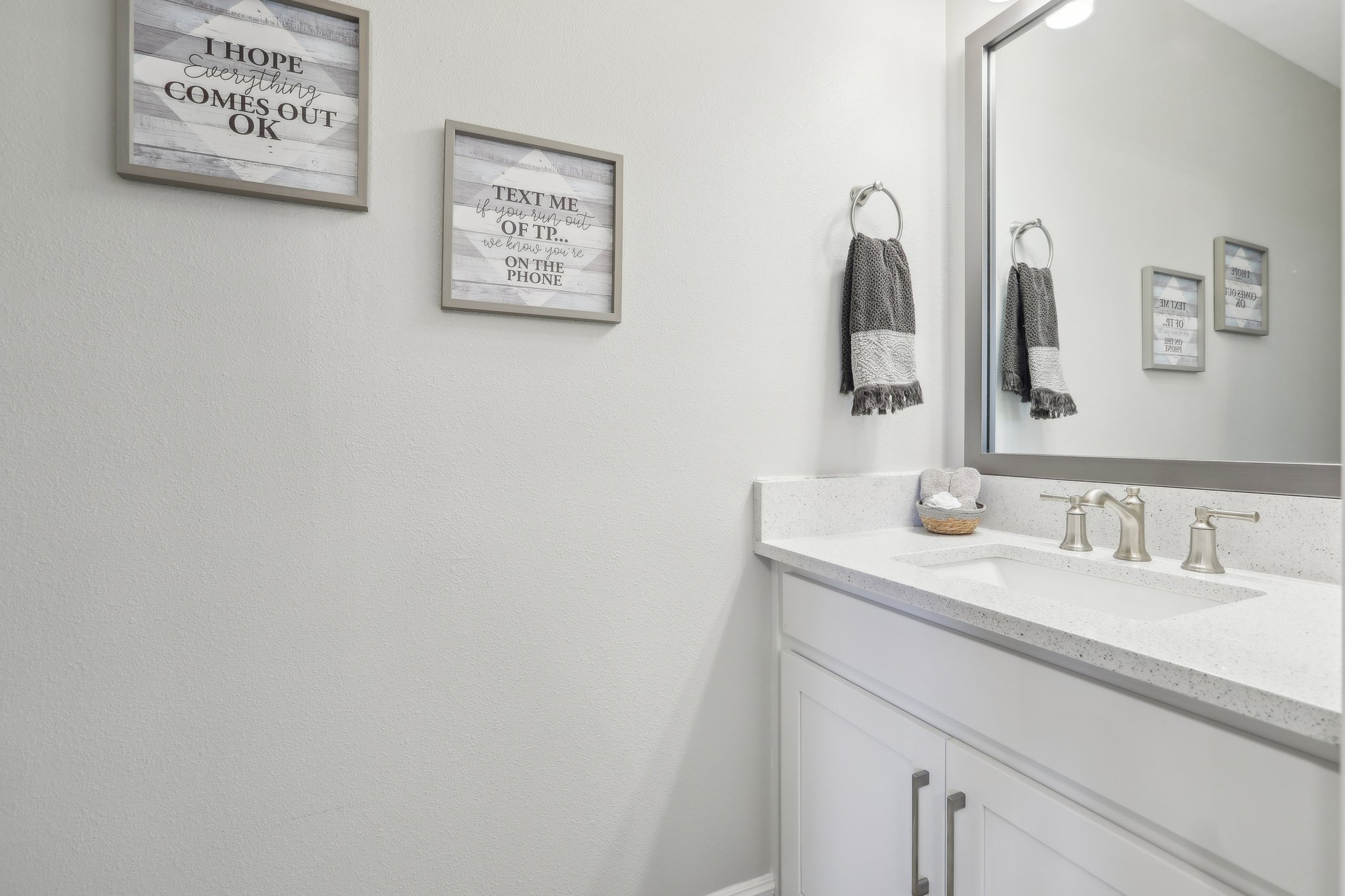 Bridge St unit 15-1104-022.jpg