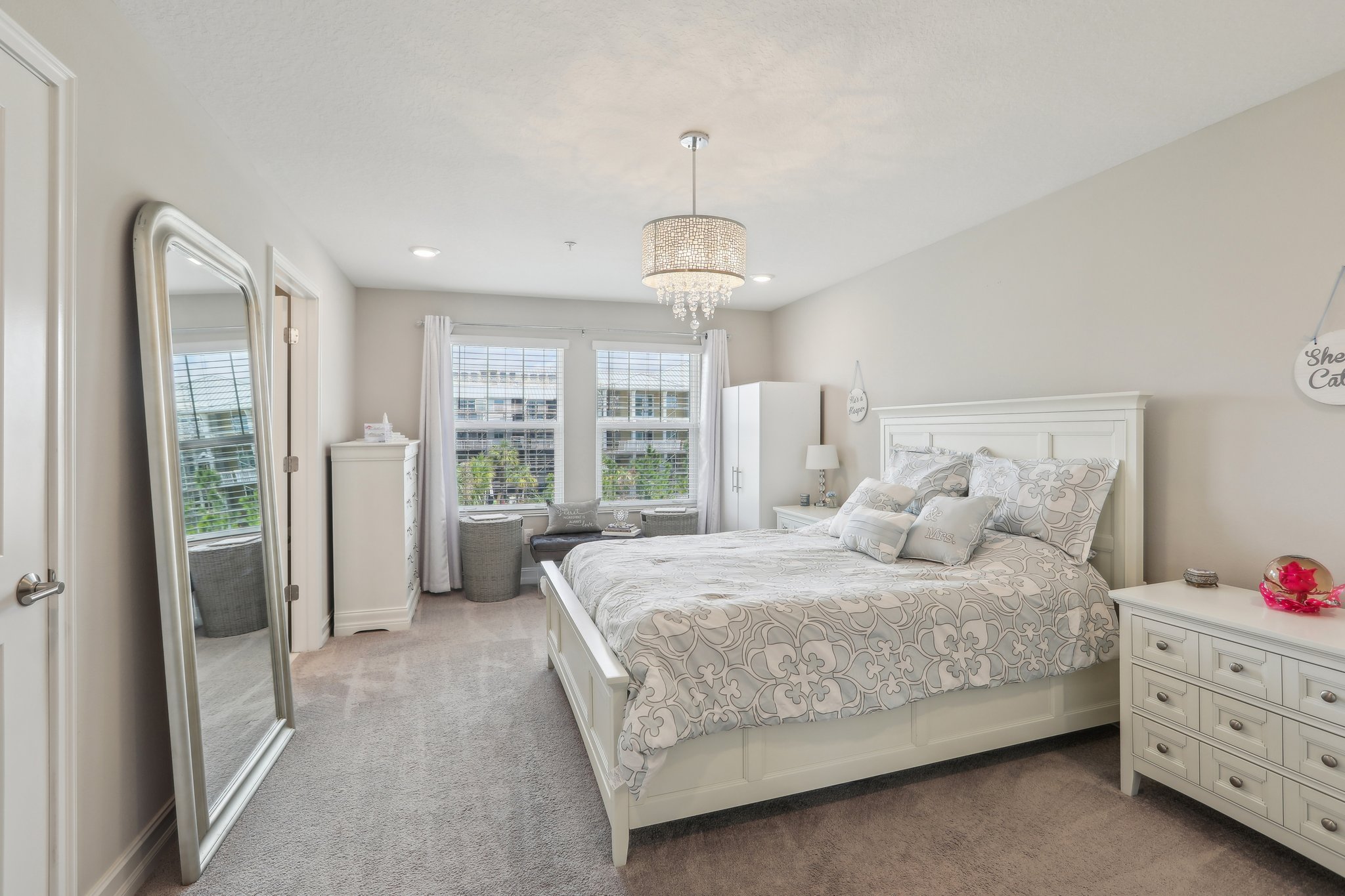 Bridge St unit 15-1104-031.jpg
