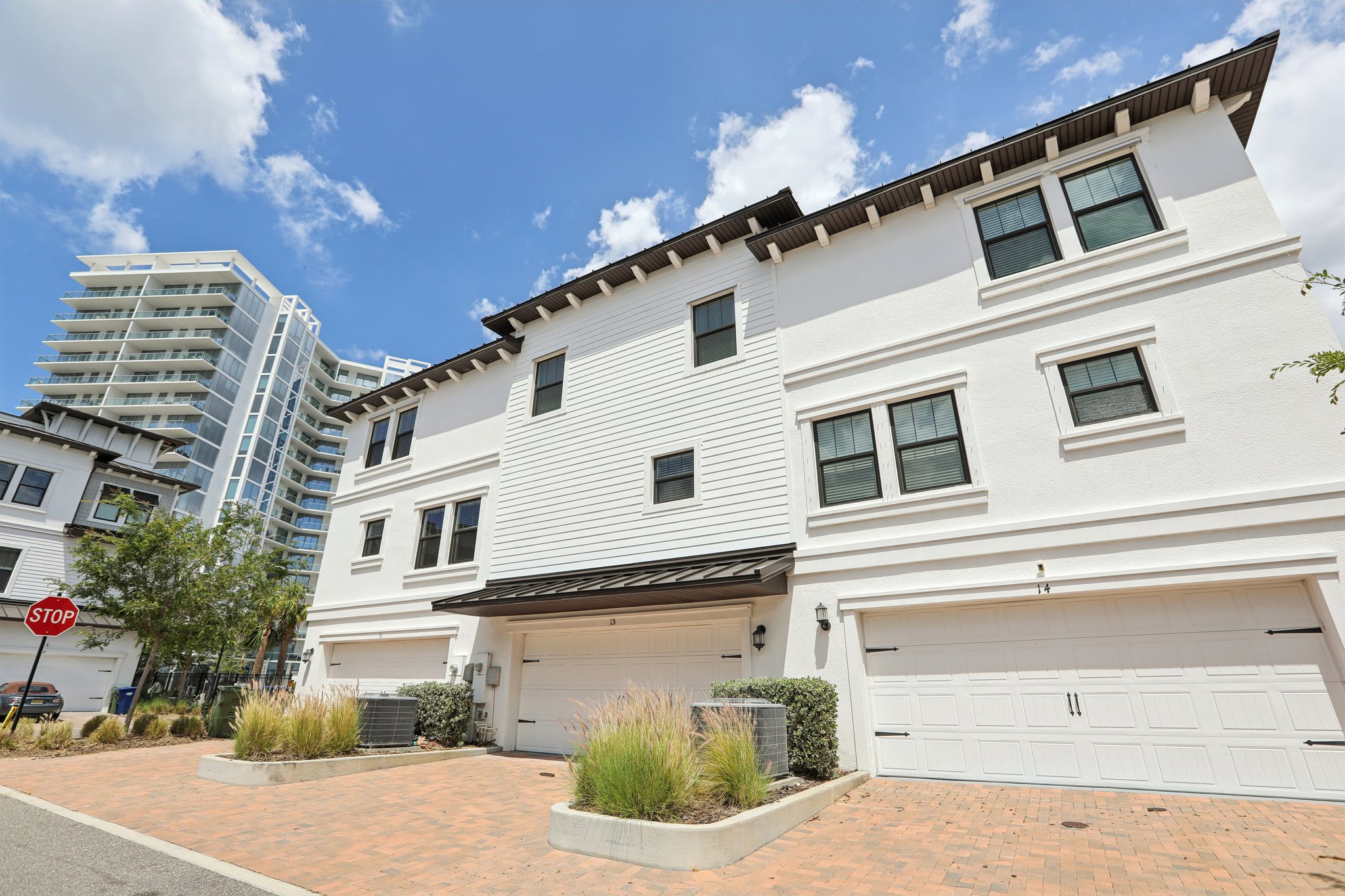Bridge St unit 15-1104-036.jpg