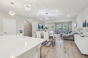 Bridge St unit 15-1104-015.jpg