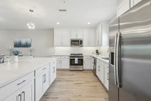 Bridge St unit 15-1104-018.jpg