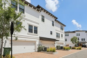 Bridge St unit 15-1104-037.jpg