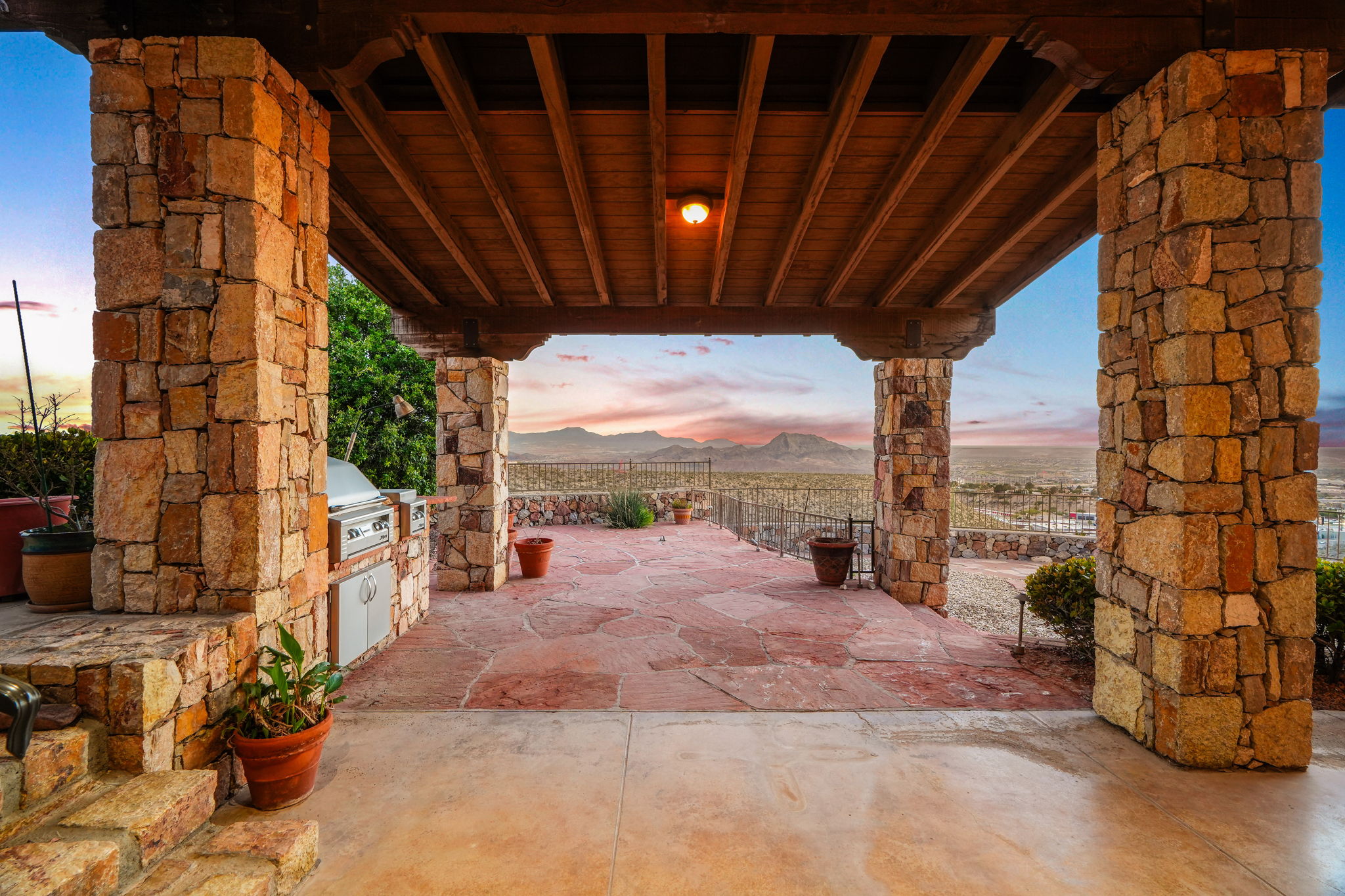  Photo 130