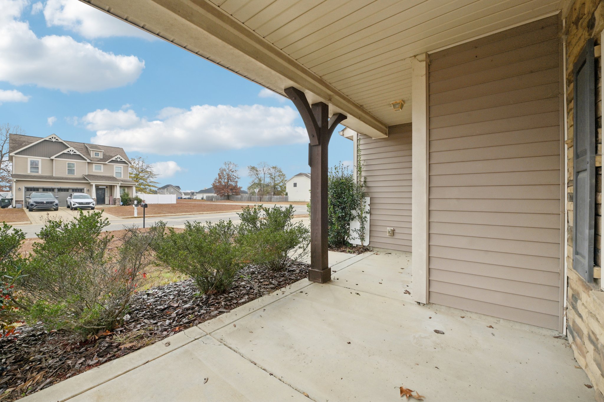 Nessee St-S0912-005.jpg