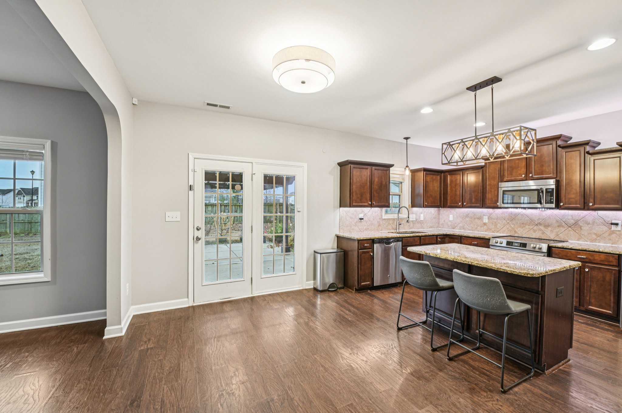 Nessee St-S0912-011.jpg