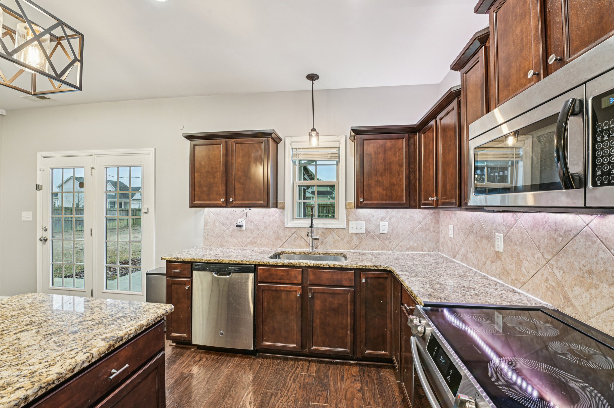 Nessee St-S0912-015.jpg