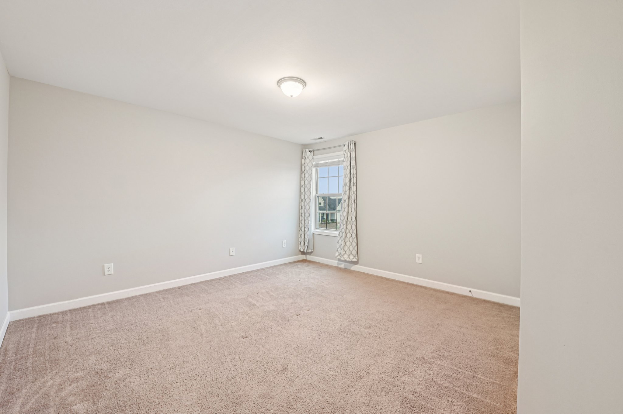 Nessee St-S0912-029.jpg