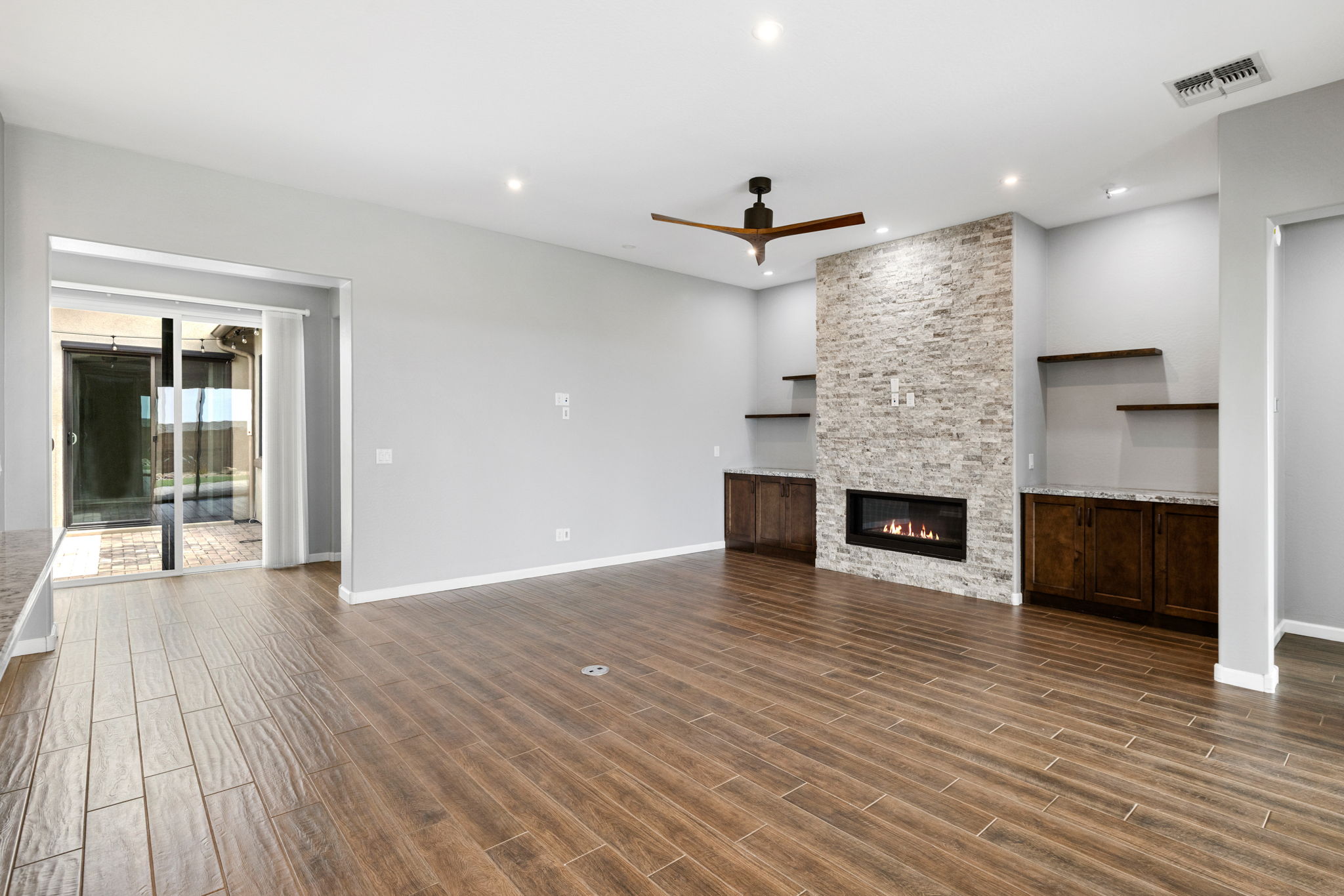 Living Room (2)
