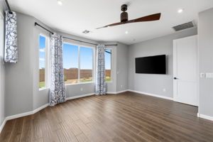 Primary Bedroom (3)