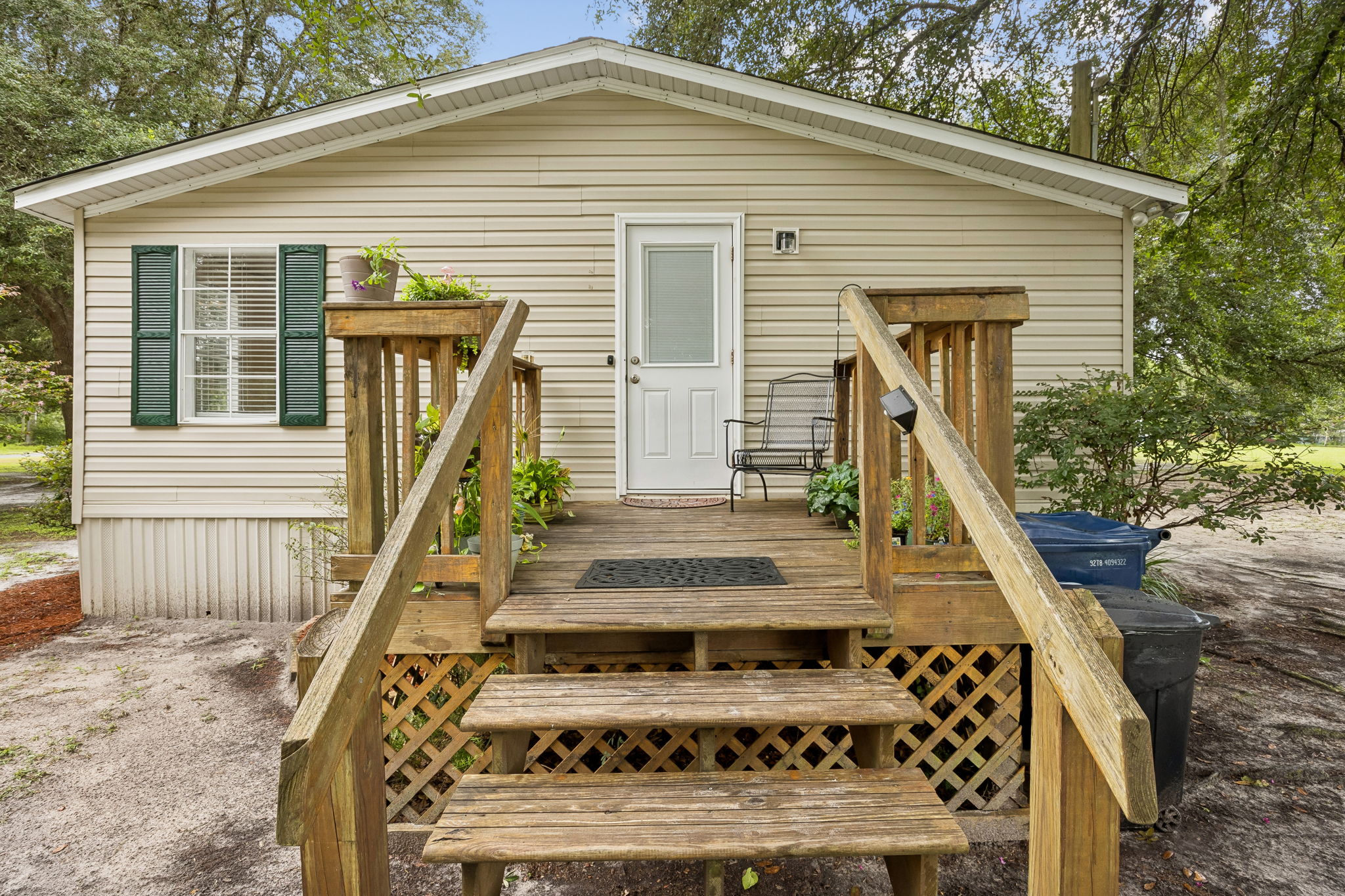 Side Porch/Entrance